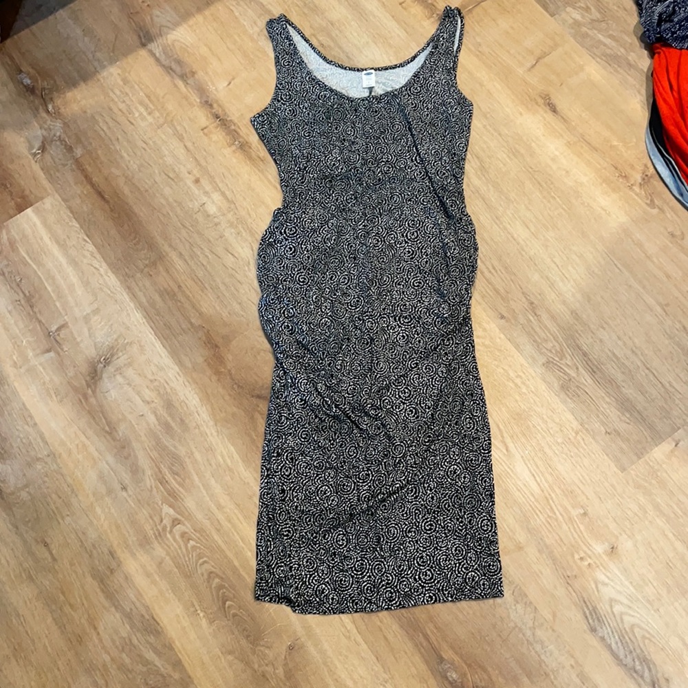 Black and white old navy maternity dress